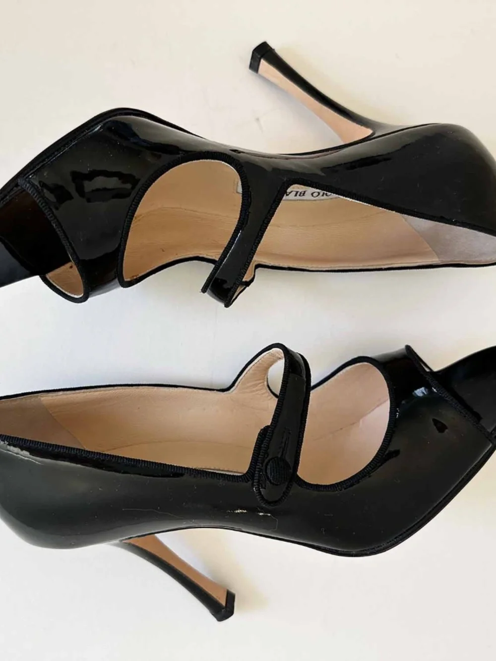 Manolo Blahnik Black Patent Leather Mary Jane Peep Toe Heels EU 38 Italy